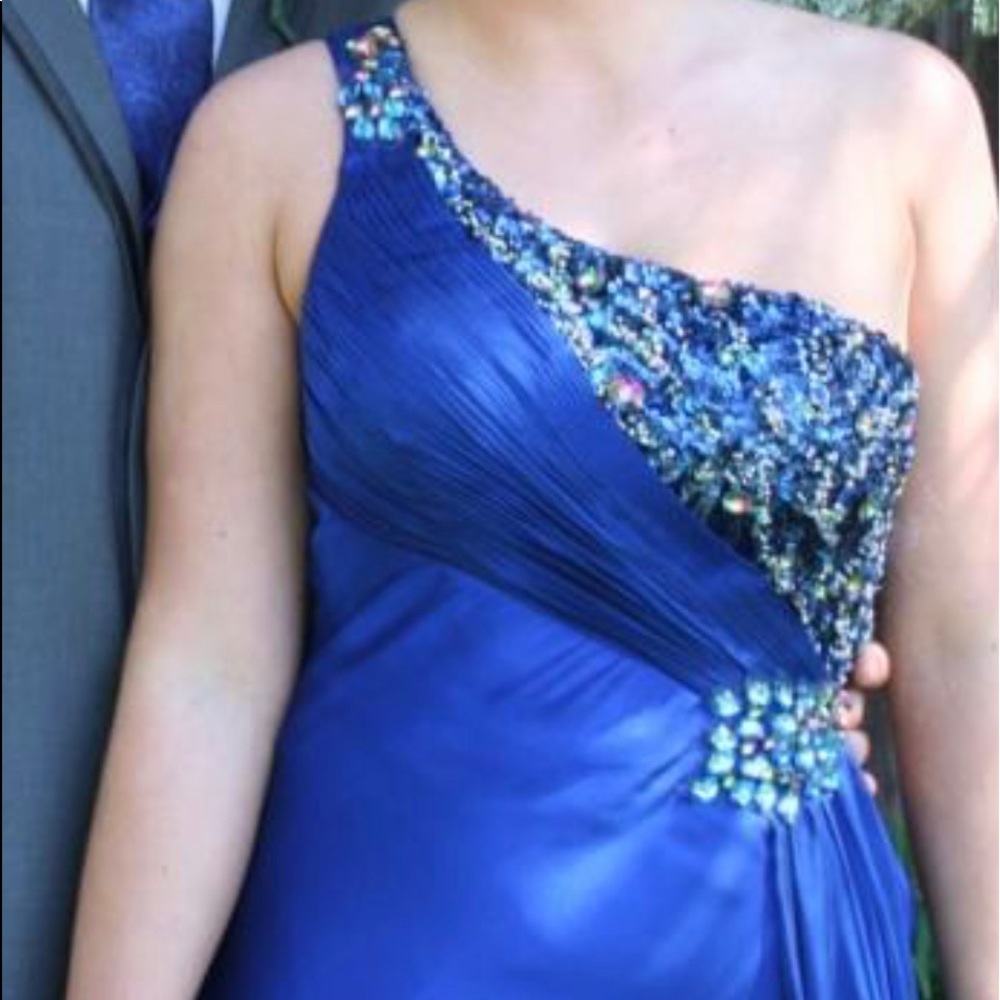 Beautiful long blue prom dress